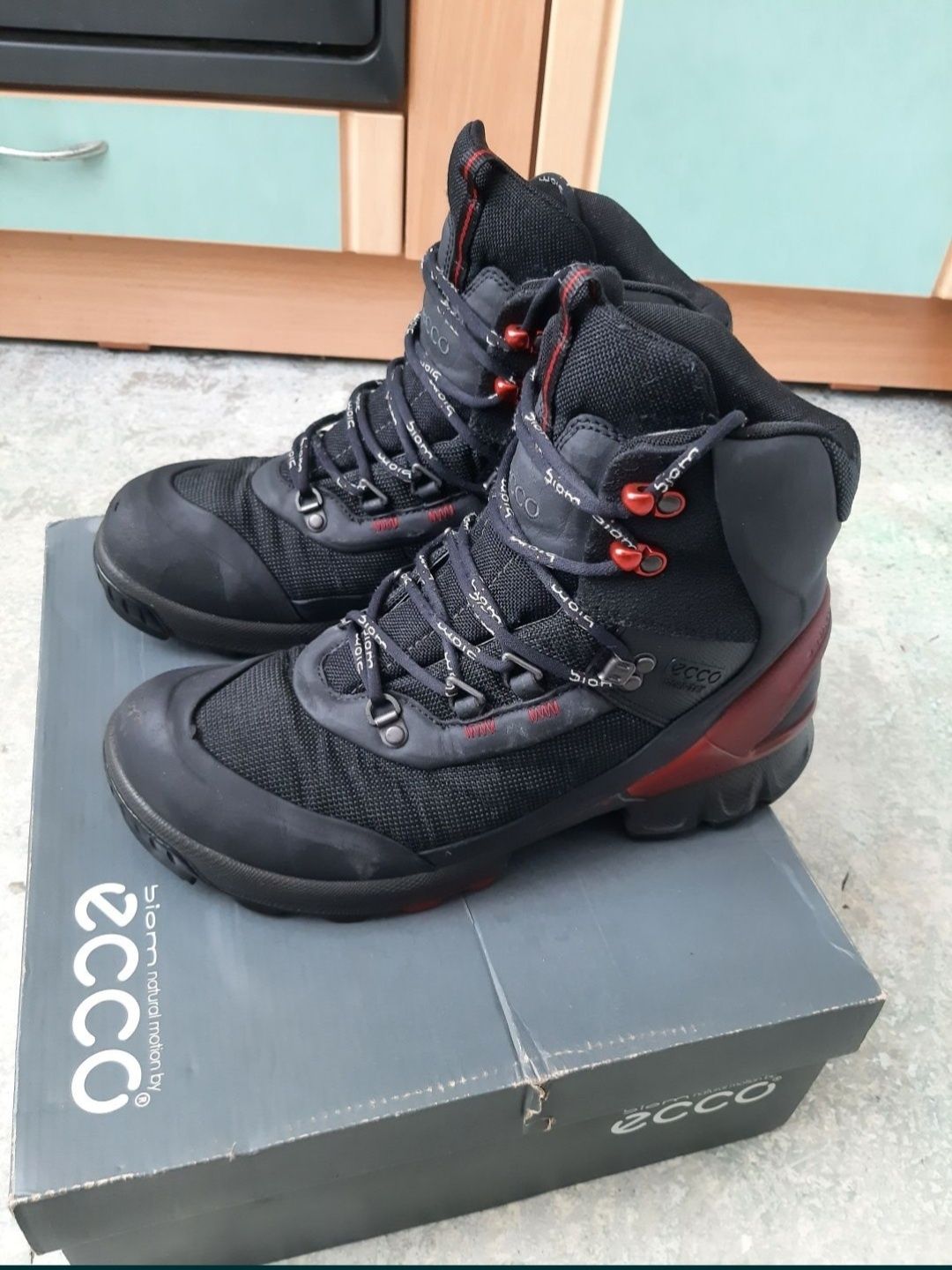 Ботинки ECCO Biom HIKE. Gore-tex . Таиланд.  Размер 43