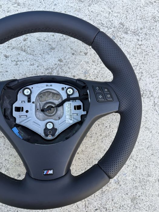 Руль Bmw E90 e92 e87 e88 e82 e88 e91 e93 e84 M Sport с подогревом
