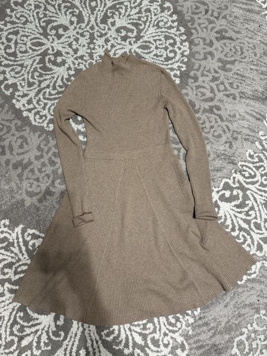 Бежева сукня від LILY