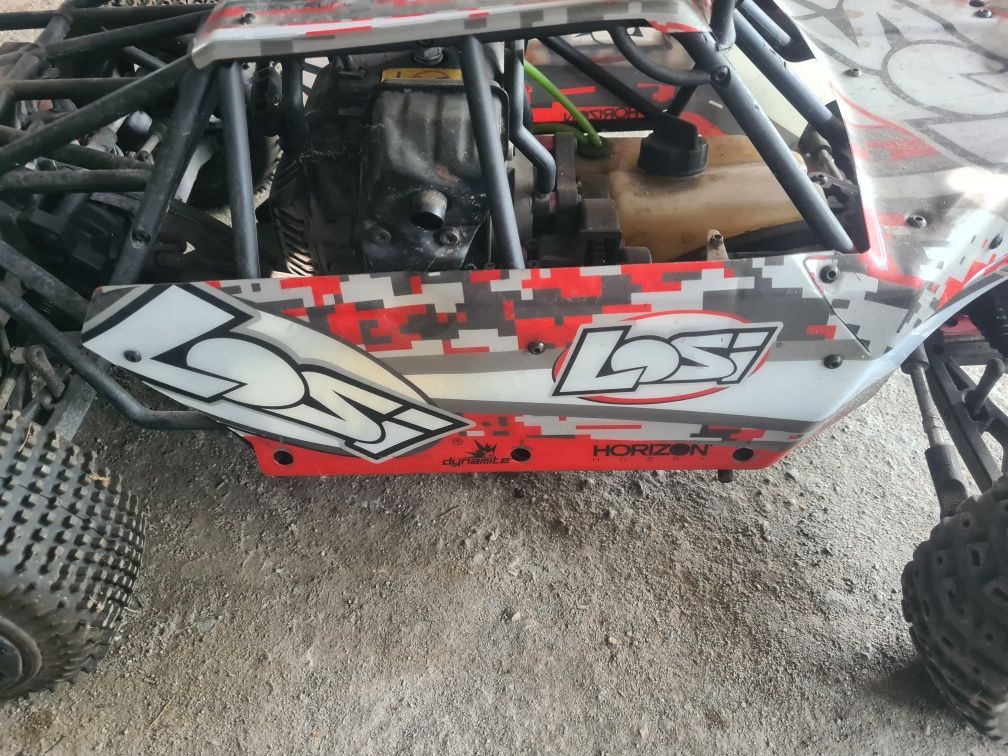 Auto RC LOSSI DBXL desert buggy