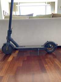 trotinete Xiaomi Electric Scooter Essential