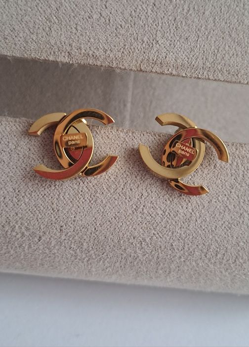 Przepiękne, złote kolczyki cc stal, napis Cudo lv ysl