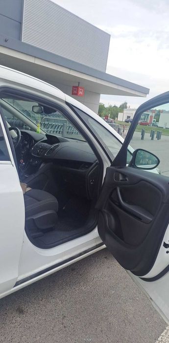 Opel ZAFIRA Tourer 1.4 TURBO 7-osobowa