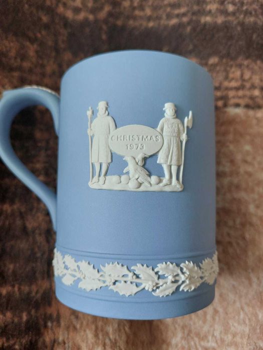 Фарфоровая Суповая тарелка и Wedgwood (Старая Англия )