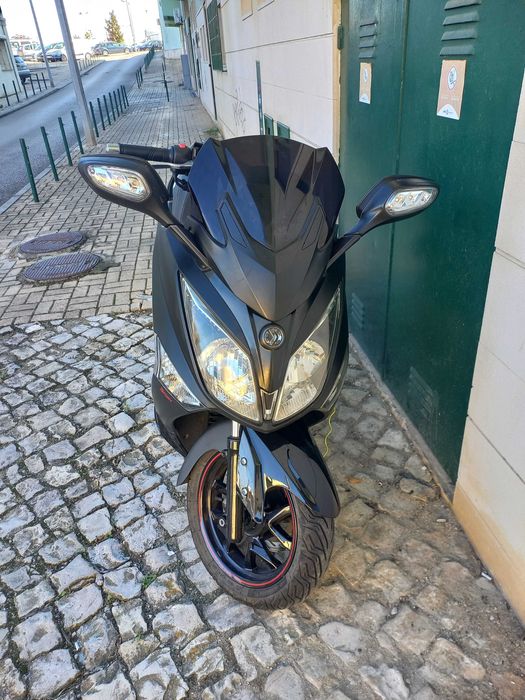 Sym gts 300 por 1750€