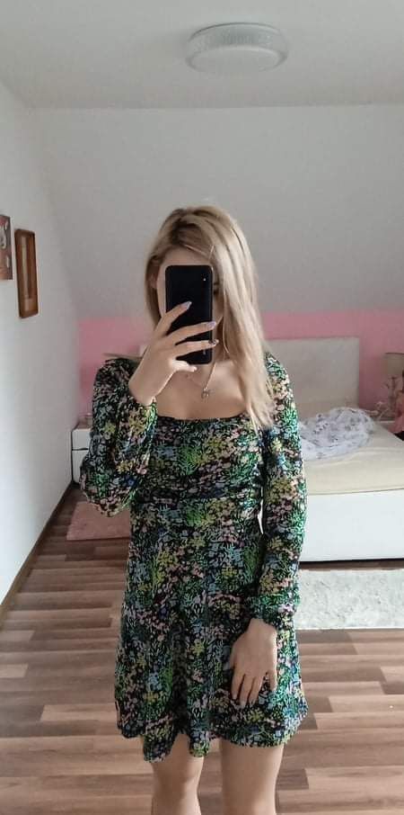Piękna zwiewna sukienka letnia plaża lato mini kwadratowy dekolt XS s