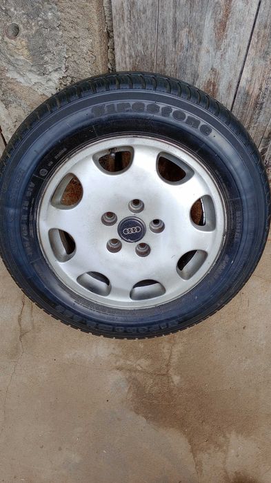 Jante com pneu para grupoVag