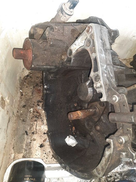 Мкпп, блок двс, головка Рено Сценік 1,9Т Рестайл 2001