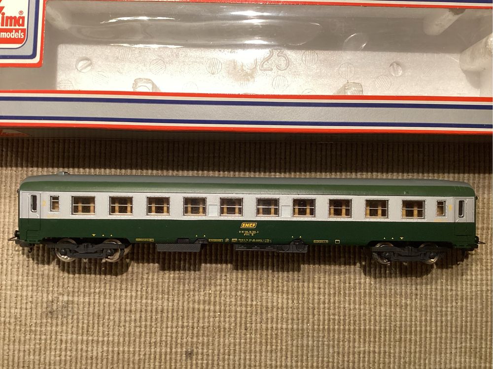 LIMA comboio 309191 carruagem passageiros verde 2ª classe. Excelente