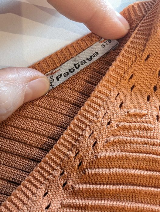 Дуже гарний в'язаний топ