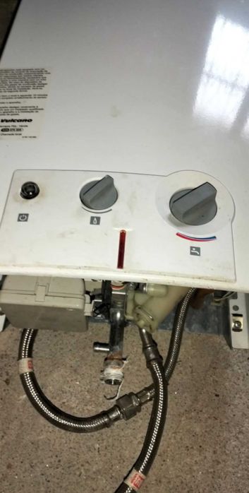 Esquentador vulcano11 litros ( a pilhas) a funcionar