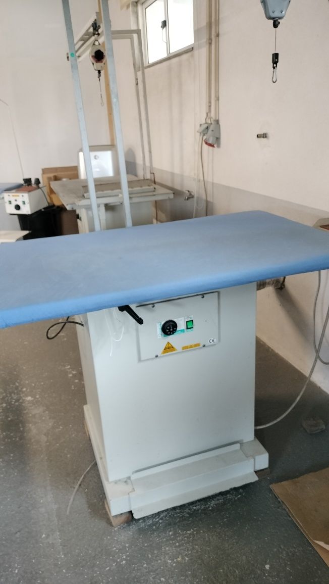 Mesa passar a ferro