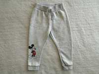 Szare spodnie dresowe dresy myszka Miki Mickey Disney 98