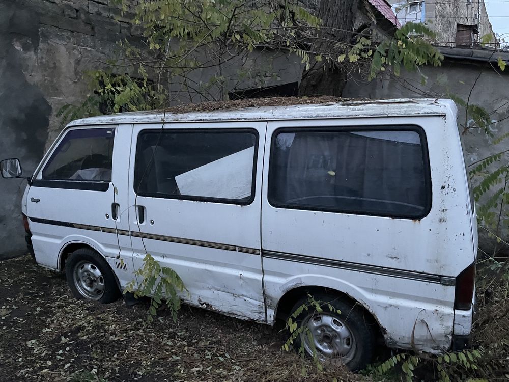 Mazda Bongo-Ford Econovan