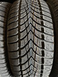 235/50/18 R18 Dunlop SP Winter Sport 4D AO 4шт новые зима