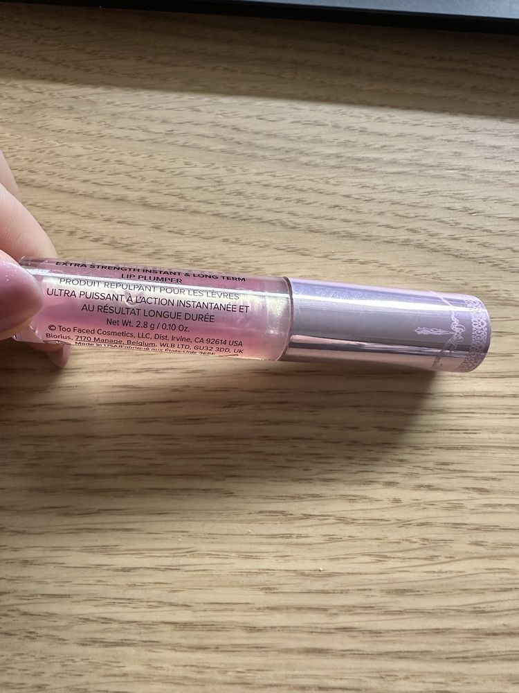 Too Faced błyszczyk powiększający usta