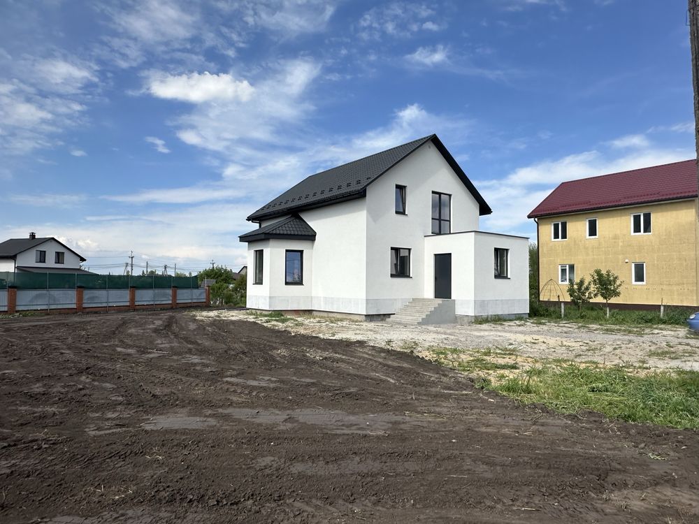 Продаж будинку 160 кв.м ( 10 соток)