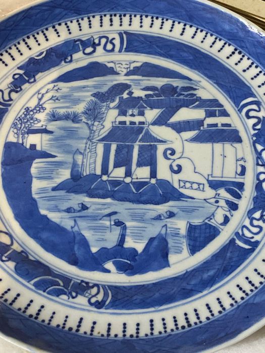Prato Porcelana Chinesa séc XVIII 22 cm
