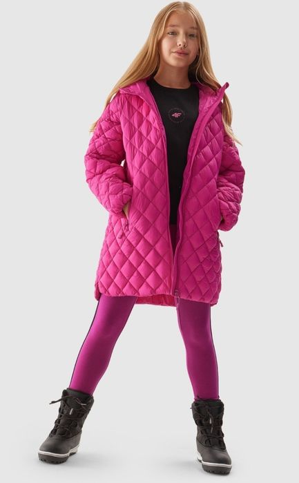 Kurtka płaszcz pikowany puchowy 122/128 jak nowy 4F