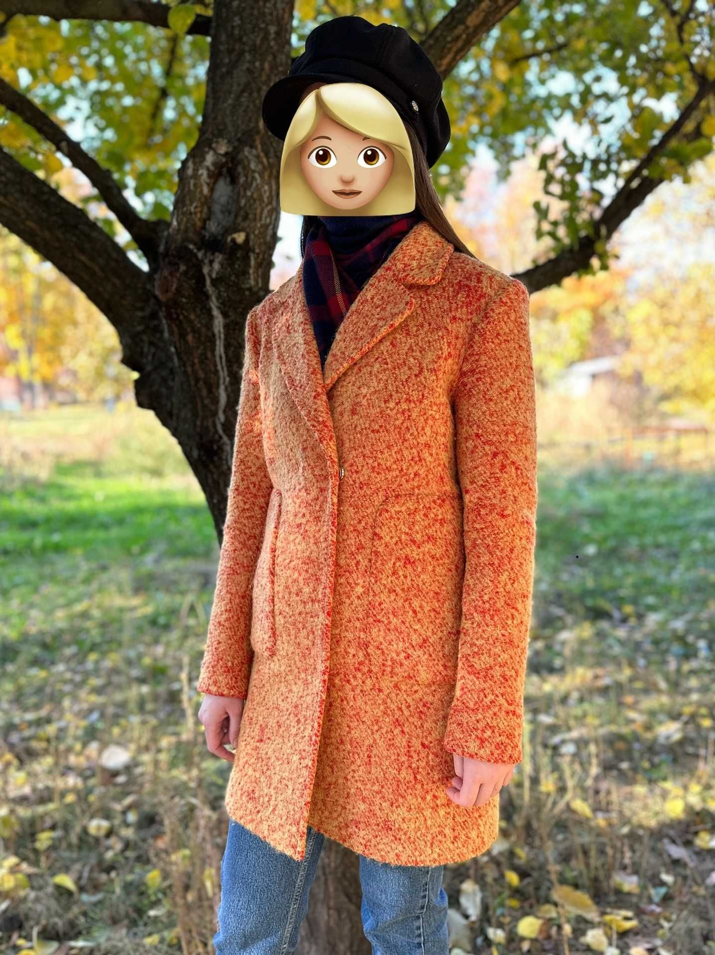 Вовняне осіннє пальто