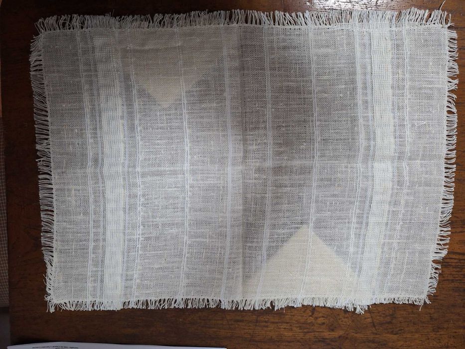 Caminho de mesa bordados à mão da Lixa  individual e guardanapos