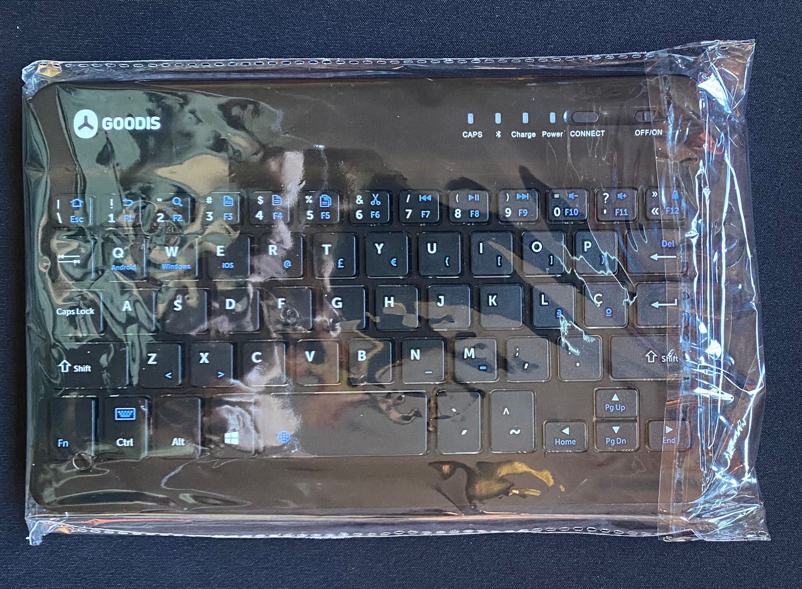 Capa e teclado bluetooth Goodis  para tablets de 7 a 8 polegadas