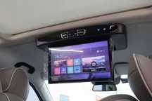 Потолочний монітор, TV Mercedes V class w447