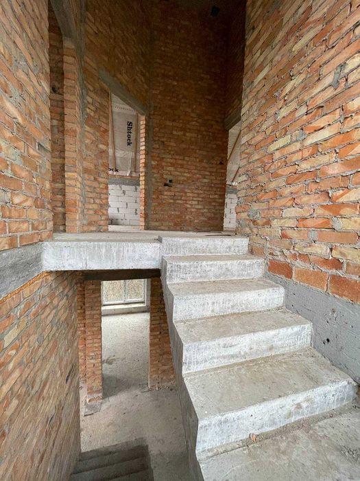 Продаж будинку в котеджному містечку ШВИДКИЙ ВИЇЗД до КИЄВА