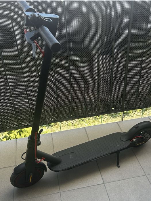 Hulajnoga  Xiaomi Mi Electric Scooter PRO model DDHBC02NEB