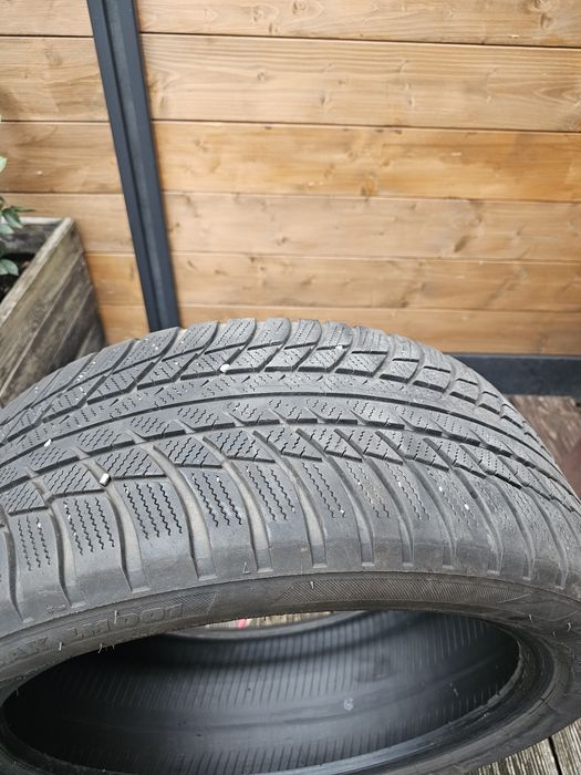 Opona zimowa Bridgestone Blizzak LM001 225/45 R18 2021r. 4-5 mm