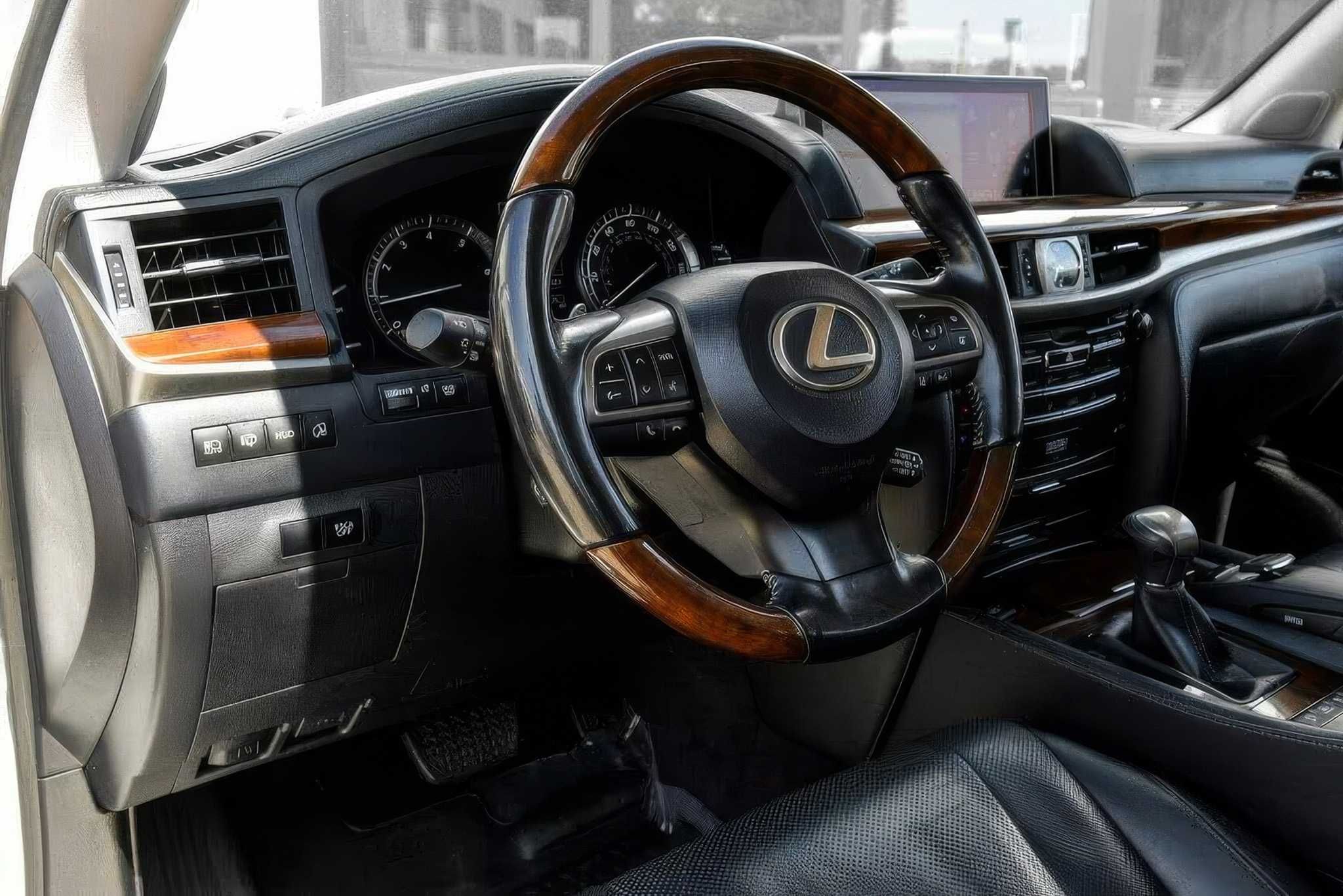 2016 Lexus LX 570