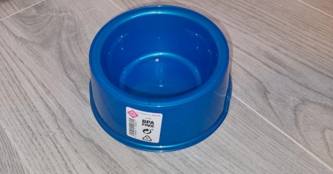 Miska plastikowa dla psa niebieska Hega 400ml