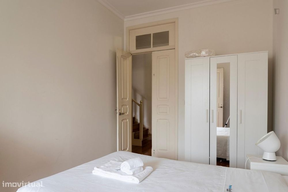 188307 - Quarto com cama de solteiro em...