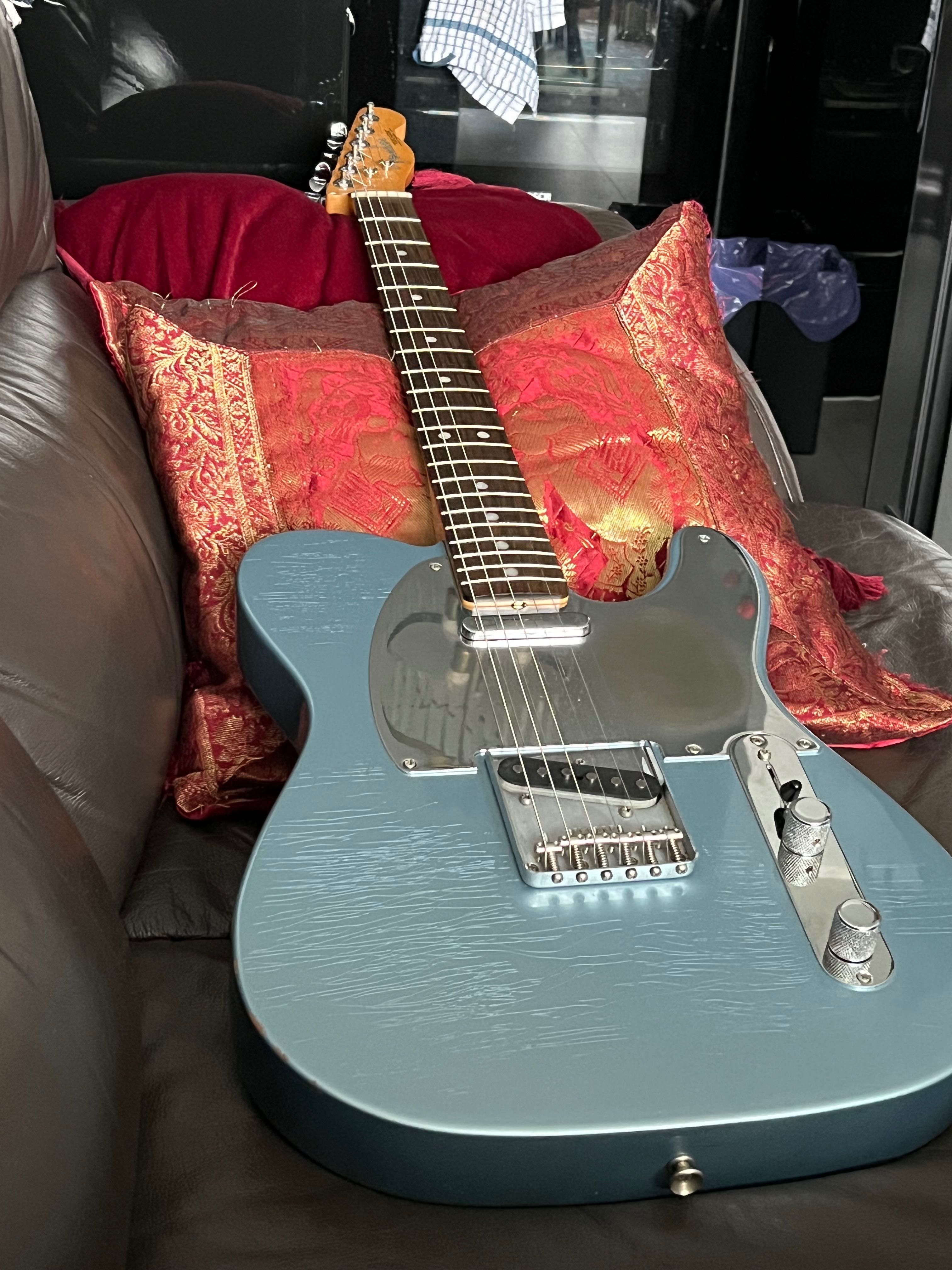 Fender Telecaster Chrissie Hynde (Nitro, light relic, Made in Mexico)