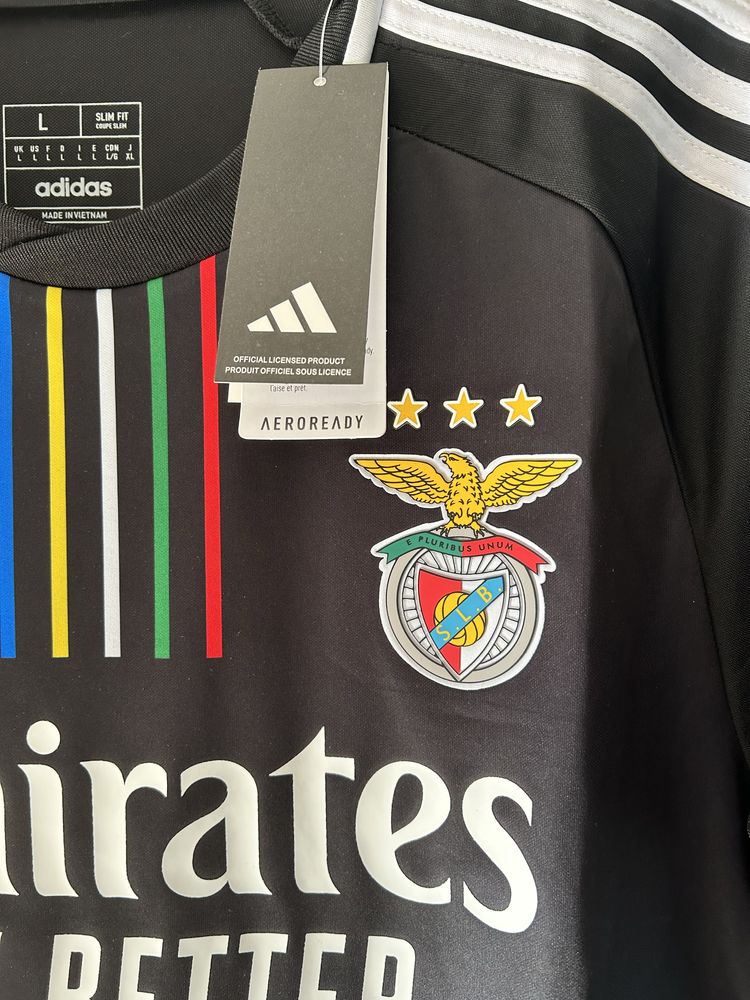 T shirt preta benfica