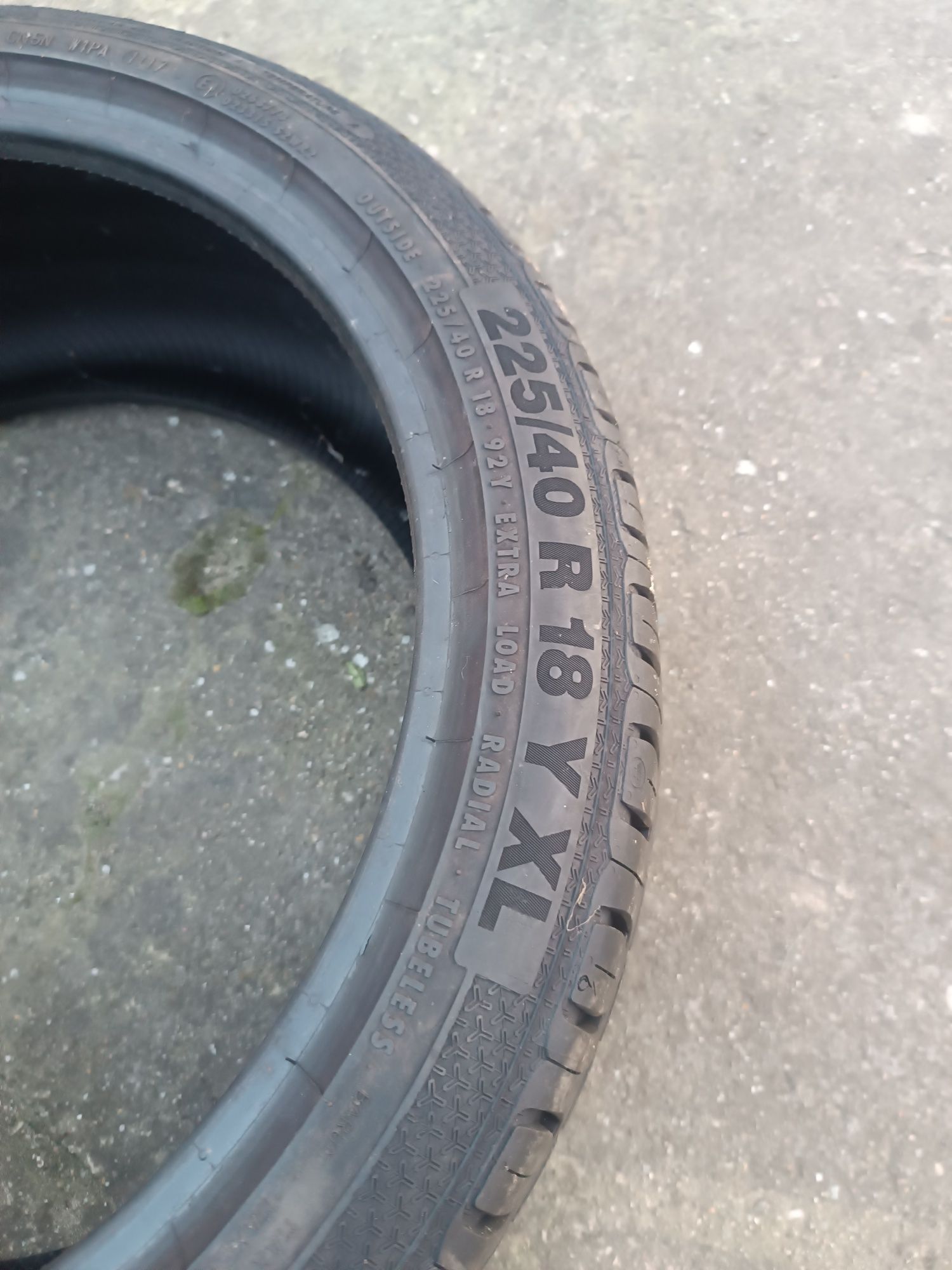 1szt Barum Bravuris 3 hm 225/40R18 2017r