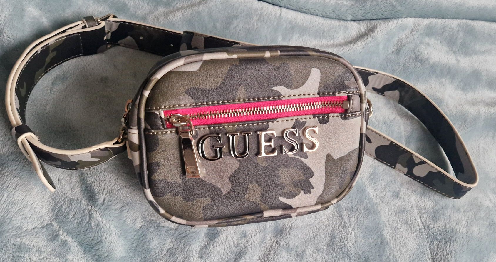 Guess torba Manhattan mini xbody