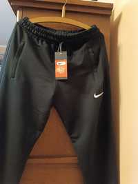 Spodnie dresowe Nike roz L czarne