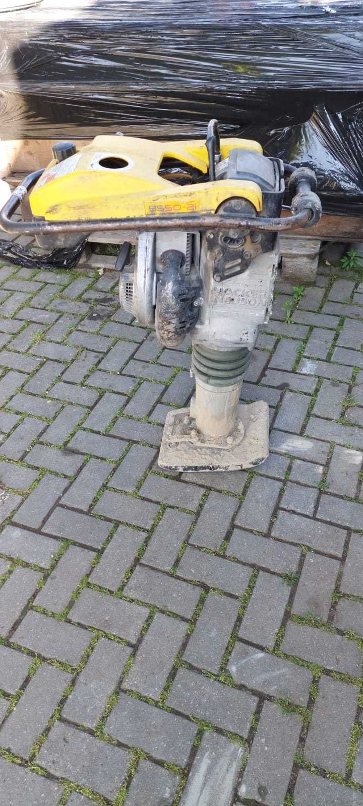 Skoczek Wacker Neuson BS50-2i