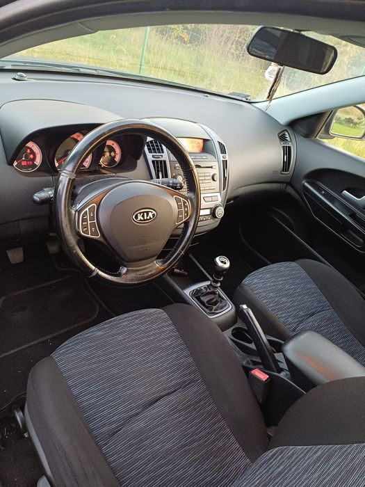 Kia ceed 1.6 diesel KLIMA MP3 Super stan