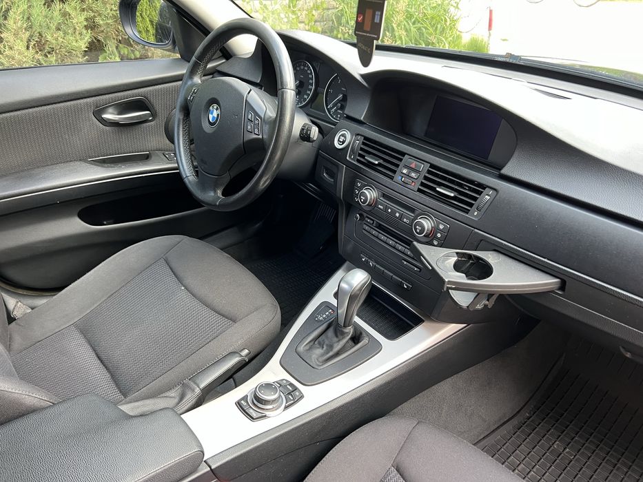 BMW E90 320D 2.0 177KM 2009R PoLift Klima Automat Navi Ringi Xenon