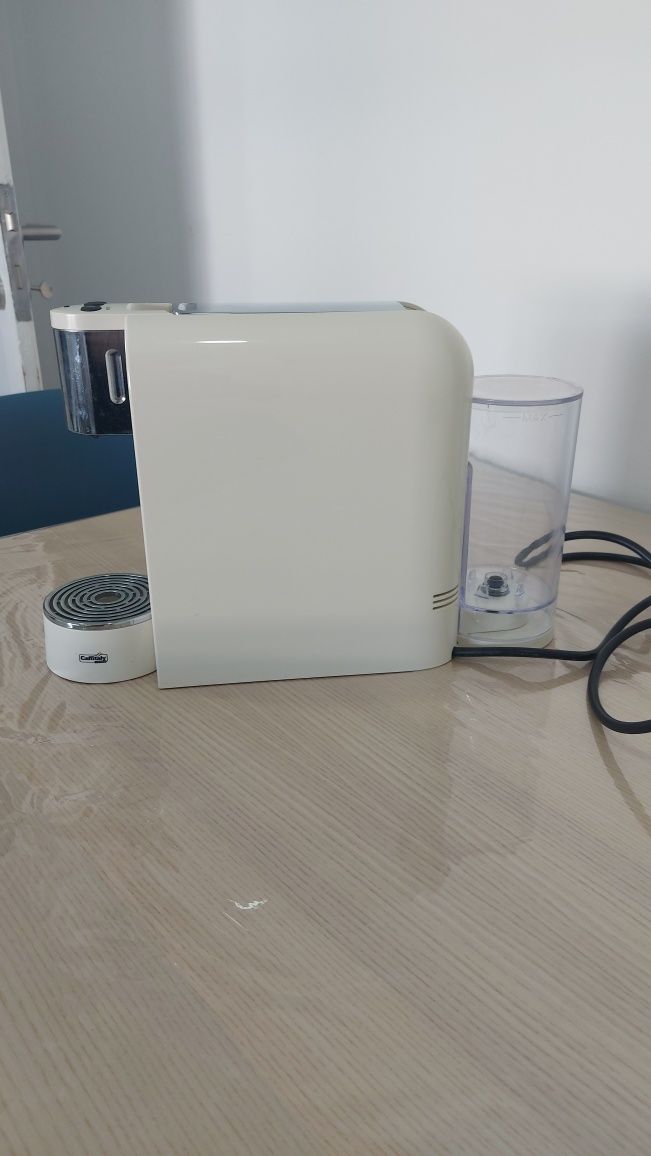 Máquina de Café Expresso Branca Pingo Doce Usada