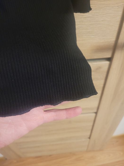 Mała czarna, prążkowana, sukienka dzianinowa. Nowa bez metki