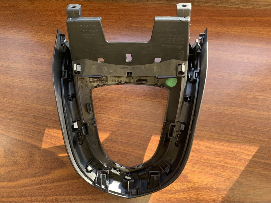 Рамка кпп пежо 308