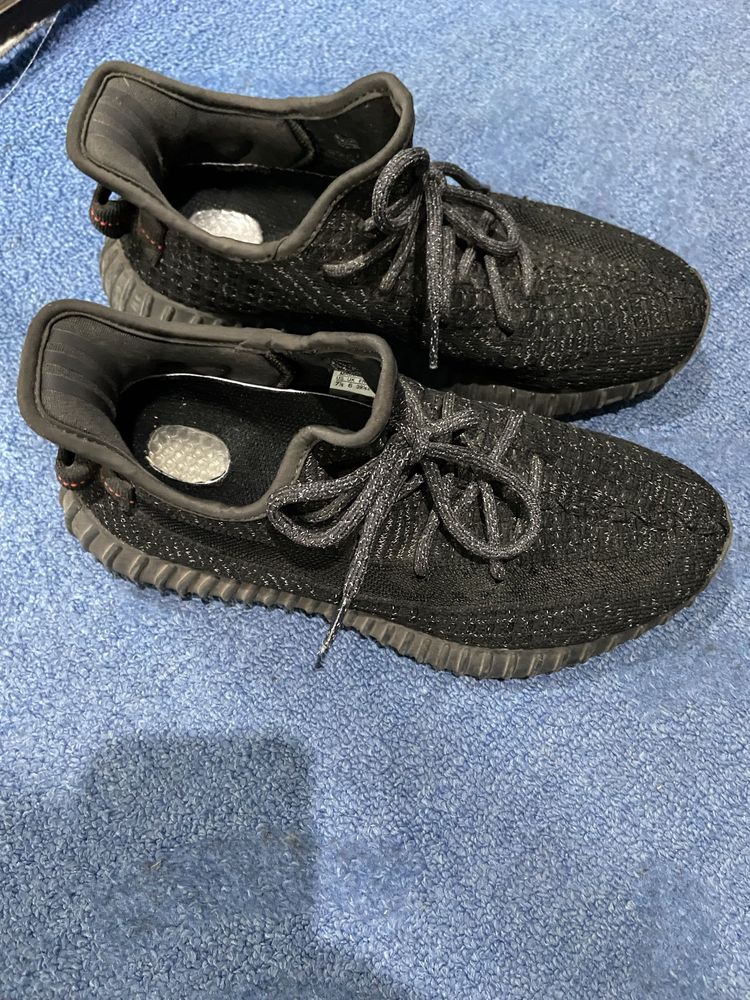 Кросівки adidas yeezy