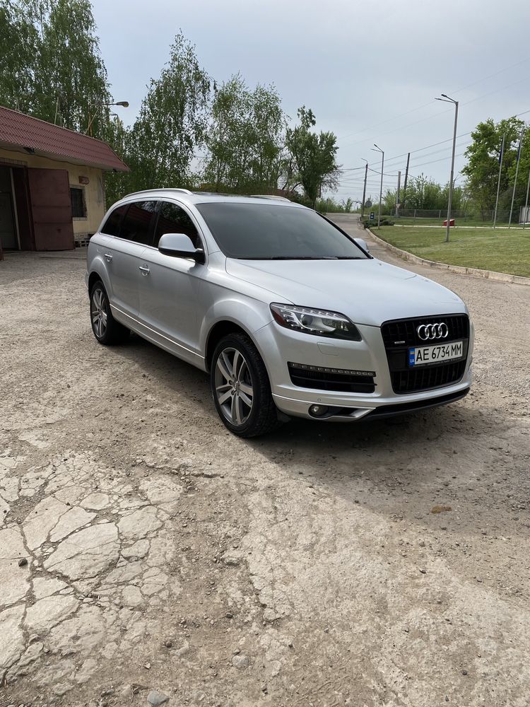 Audi q7 3.0 tdi 7 местная