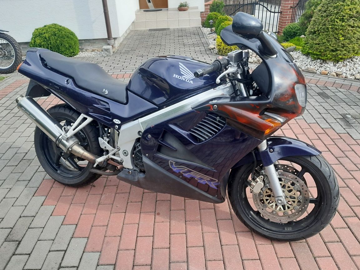 Honda VFR 750 RC 36