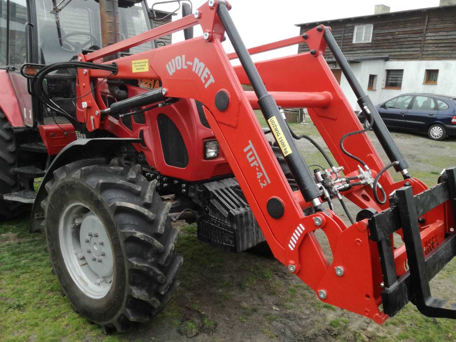 Ładowacz Czołowy TUR 4 1600kg udźwigu transport montaż osprzęt