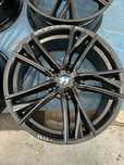 609 Felgi Aluminiowe BMW R 20 5x120 otwór 72,5 Bardzo Ładne Czarne