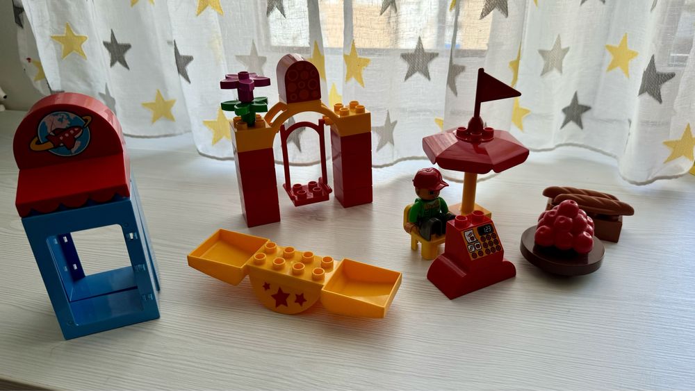 Lego Duplo Дитячий майданчик, фігури, деталі, тварини